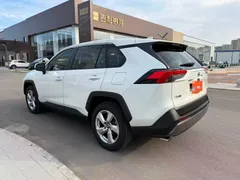 2021 Toyota RAV4 2.0L CVT 2WD Fashion Plus, белый — фото 7