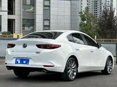 2021 Mazda Mazda3 2.0L AT, белый — фото 4