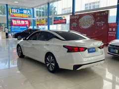 2021 Nissan Teana 2.0L XL Upper AD1, белый — фото 12