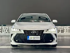 2022 Toyota Avalon 2.0L Luxury, белый — фото 2