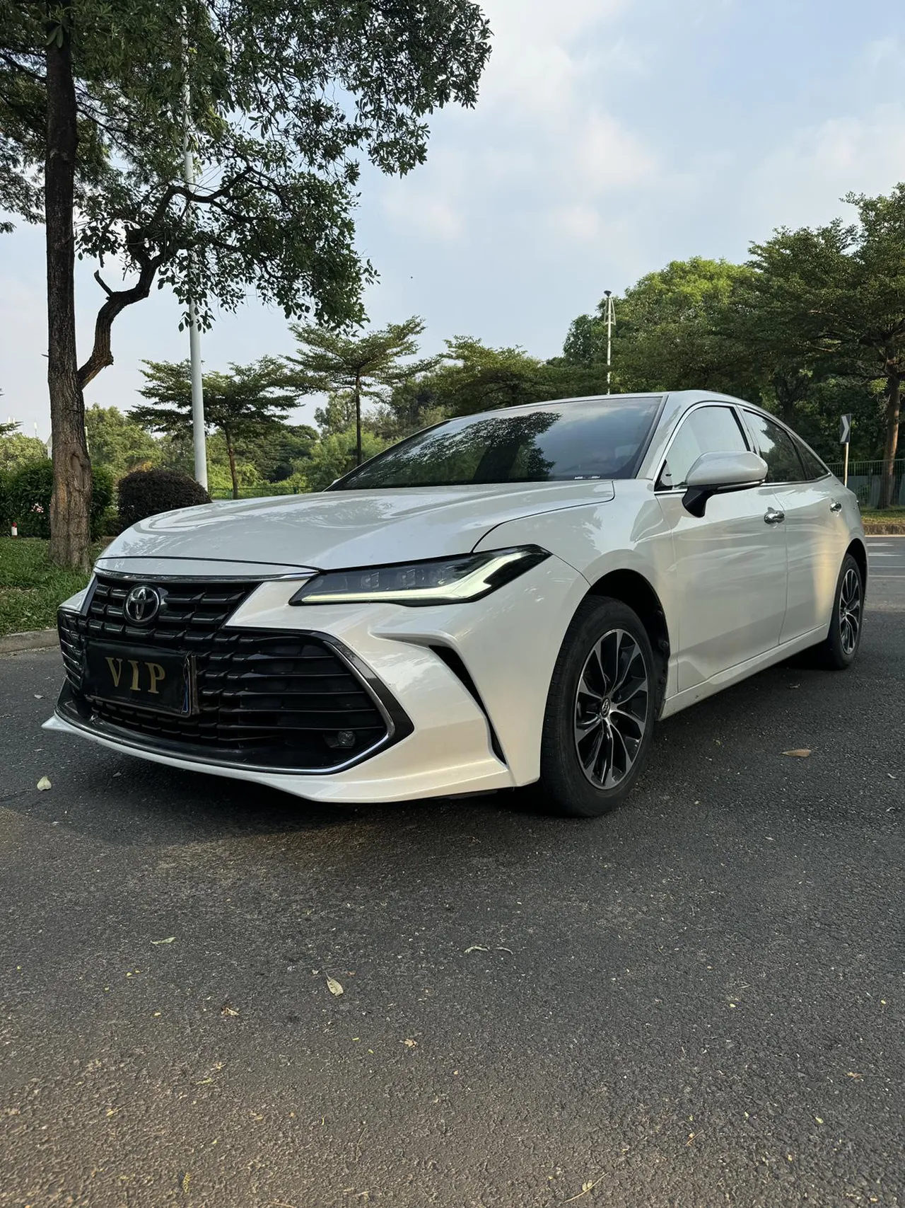 2023 Toyota Avalon 2.0L CVT Luxury
