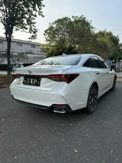 2023 Toyota Avalon 2.0L CVT Luxury, белый — фото 9