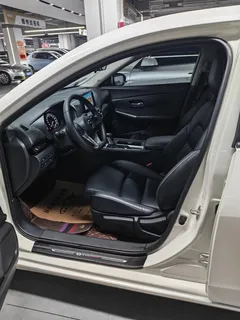2022 Nissan Sylphy 1.6L XL CVT Enjoy, белый — фото 12
