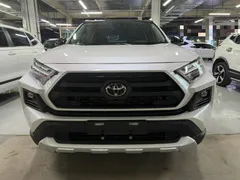 2023 Toyota RAV4 2.0L CVT 4WD Adventure Plus, белый — фото 2