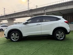 2022 Honda Vezel 1.5L CVT Elite, белый — фото 7