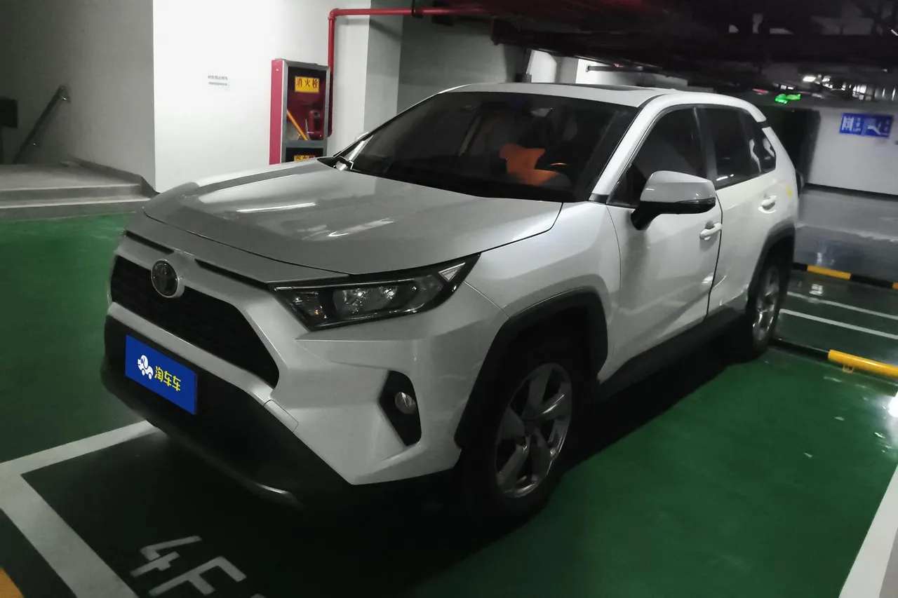 2022 Toyota RAV4 2.0L CVT 2WD Fashion