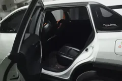 2022 Toyota RAV4 2.0L CVT 2WD Fashion, белый — фото 12