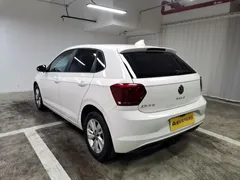 2021 Volkswagen Polo Plus 1.5L AT Panoramic, белый — фото 5