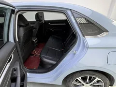 2023 Geely Emgrand 4th Gen 1.5L CVT Premium Champion — фото 12
