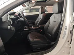 2021 Hyundai Elantra 1.5L CVT LUX Premium, белый — фото 9