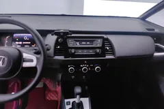 2021 Honda Fit 1.5L CVT, белый — фото 14