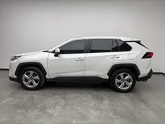 2022 Toyota RAV4 2.0L CVT 2WD Fashion, белый — фото 4