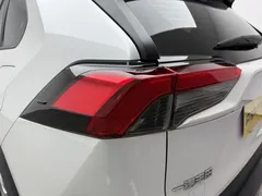 2022 Toyota RAV4 2.0L CVT 2WD Fashion, белый — фото 20