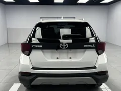2022 Toyota Yaris L Zhixuan X 1.5L CVT Luxury Plus, белый — фото 5