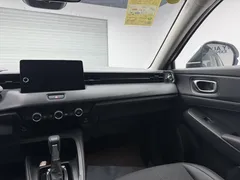 2023 Honda Vezel 1.5L CVT Tech, белый — фото 12