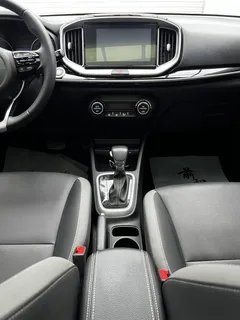 2021 Kia Yipao 1.4L CVT Sunroof, жёлтый — фото 10