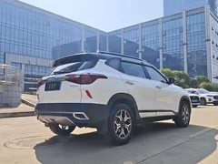 2021 Kia Seltos 1.5L CVT Trend, белый — фото 5
