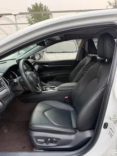 2022 Toyota Camry 2.0G Luxury, белый — фото 6