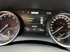 2022 Toyota Camry 2.0G Luxury, белый — фото 9
