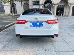 2021 Toyota Camry 2.5G Luxury, белый — фото 4