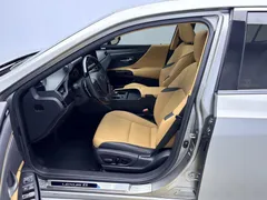 2022 Lexus ES 200 Excellence — фото 12