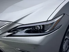 2022 Lexus ES 200 Excellence — фото 17