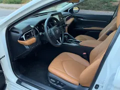 2022 Toyota Camry 2.0G Luxury, белый — фото 3