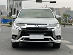 2021 Mitsubishi Outlander 2.0L 2WD 5, белый — фото 2
