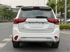 2021 Mitsubishi Outlander 2.0L 2WD 5, белый — фото 4