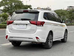2021 Mitsubishi Outlander 2.0L 2WD 5, белый — фото 5