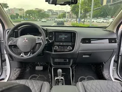 2021 Mitsubishi Outlander 2.0L 2WD 5, белый — фото 11