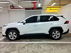 2022 Toyota RAV4 2.0L CVT 2WD Fashion Plus, белый — фото 4