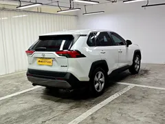 2022 Toyota RAV4 2.0L CVT 2WD Fashion Plus, белый — фото 7