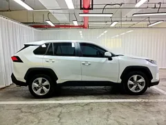 2022 Toyota RAV4 2.0L CVT 2WD Fashion Plus, белый — фото 8