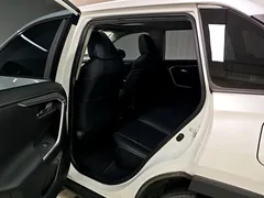 2022 Toyota RAV4 2.0L CVT 2WD Fashion Plus, белый — фото 13