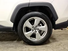 2022 Toyota RAV4 2.0L CVT 2WD Fashion Plus, белый — фото 16