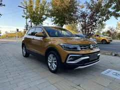 2023 Volkswagen Tacqua 1.5L AT Comfort, жёлтый — фото 3