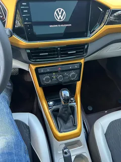2023 Volkswagen Tacqua 1.5L AT Comfort, жёлтый — фото 14