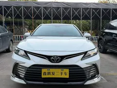 2021 Toyota Camry 2.0G Luxury, белый — фото 2