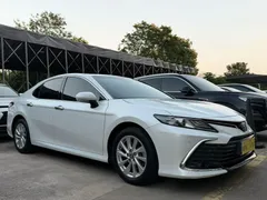 2021 Toyota Camry 2.0G Luxury, белый — фото 3