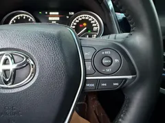 2021 Toyota Camry 2.0G Luxury, белый — фото 11