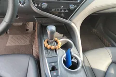 2021 Toyota Camry 2.0G Luxury — фото 16