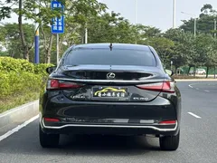 2022 Lexus ES 200 Excellence, чёрный — фото 5
