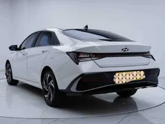 2023 Hyundai Elantra 1.5L CVT GLX Elite, белый — фото 2