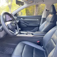 2023 Geely Emgrand 1.5L CVT Luxury Champion 4th Gen, белый — фото 7