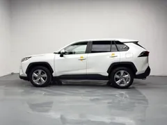 2021 Toyota RAV4 2.0L CVT 2WD Fashion, белый — фото 4