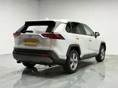 2021 Toyota RAV4 2.0L CVT 2WD Fashion, белый — фото 7