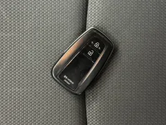 2021 Toyota RAV4 2.0L CVT 2WD Fashion, белый — фото 18