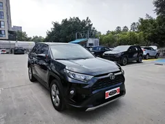 2022 Toyota RAV4 2.0L CVT 2WD Fashion, чёрный — фото 3