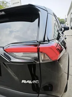 2022 Toyota RAV4 2.0L CVT 2WD Fashion, чёрный — фото 10